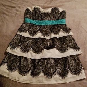 Starpless sweetheart satin and lace dress